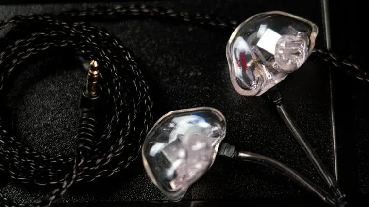 Best Custom Noise Canceling Headphones